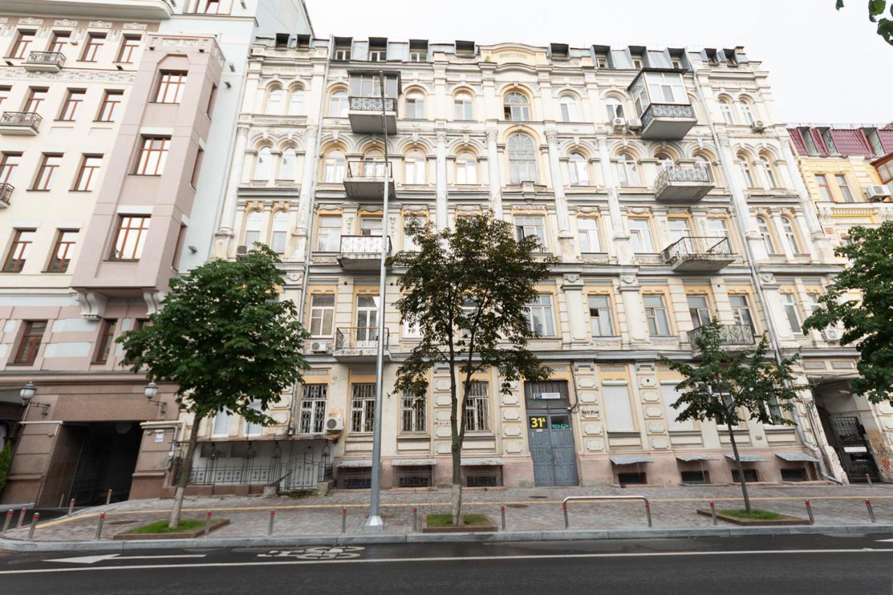 Luxury Beatiful Apartment On Pyshkinska Street キエフ エクステリア 写真