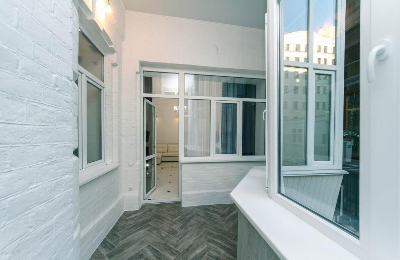 Luxury Beatiful Apartment On Pyshkinska Street キエフ エクステリア 写真